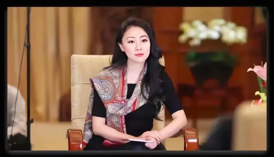 ฟู่ เสี่ยวเทียน ผู้ประกาศข่าวช่อง ฟีนิกส์ ทีวี