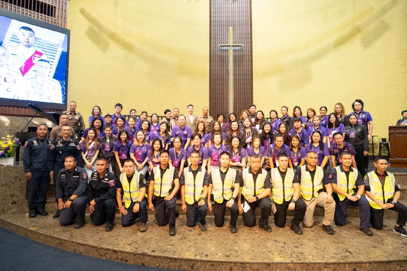 “รองต่อ” จัดอบรม นร.กรุงเทพคริสเตียน ซ้อมเผชิญเหตุคนร้ายกราดยิง