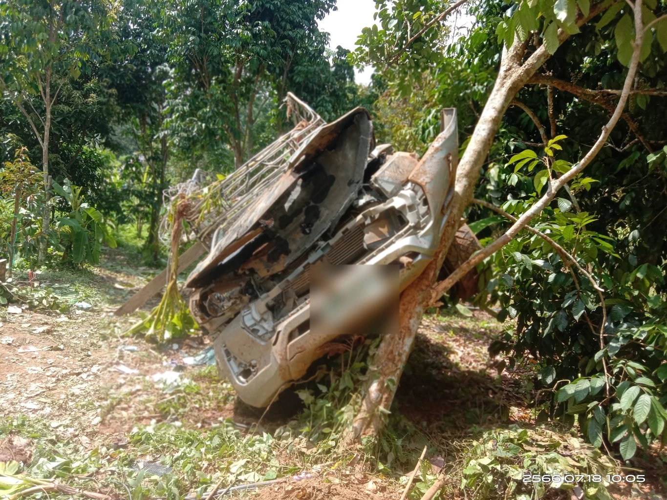 ระทึก รถคนงานบรรจุทุเรียนลับแลคว่ำ เหตุคนขับไม่ชำนาญเส้นทาง เจ็บ 15 สาหัส 9