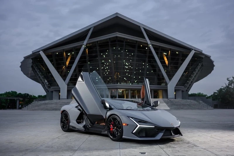 เปิดราคา Lamborghini Revuelto ที่สุดแห่งซูเปอร์คาร์ปลั๊กอินไฮบริด