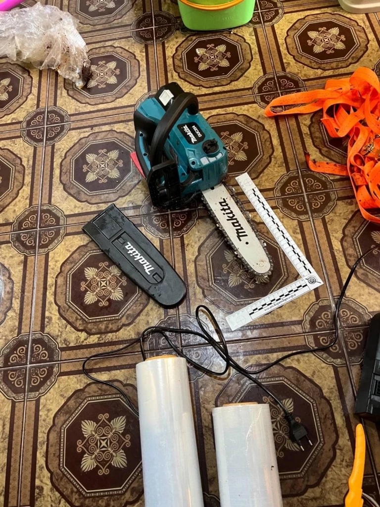 ของกลางที่ใช้ก่อเหตุฆ่าหั่นศพ