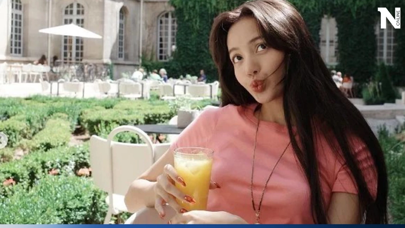 "ลิซ่า" โพสต์ภาพดื่มน้ำส้ม คนดังแห่เมนต์เพียบ ยอดกดไลก์พุ่งเป็นล้าน