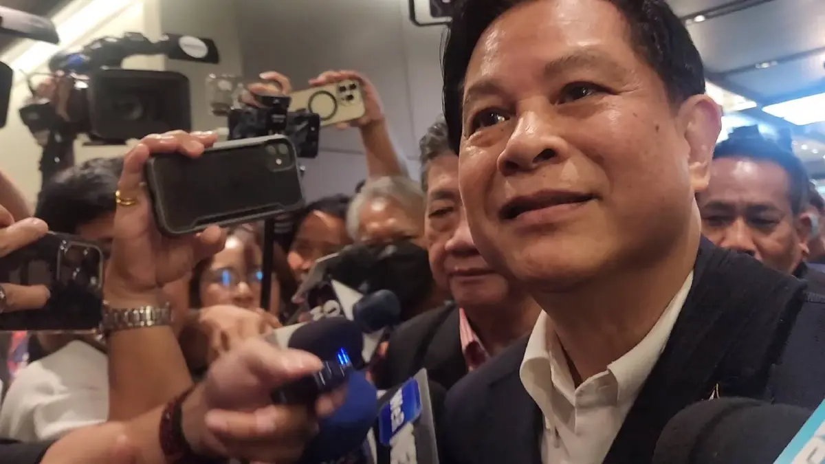 "ลุงตุ๋ย" ขนทัพรวมไทยสร้างชาติ ร่วมวงหารือเพื่อไทย ย้ำจุดยืนไม่เอาก้าวไกล