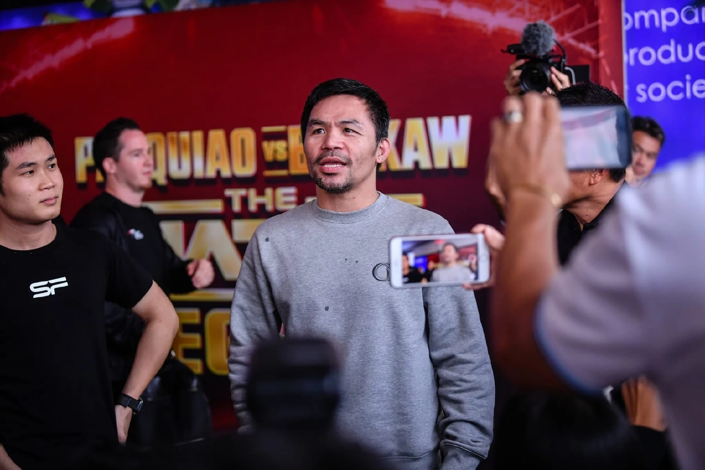 "ปาเกียว" ถึงเมืองไทยแล้ว ก่อนร่วมแถลงข่าวดวล "บัวขาว" 