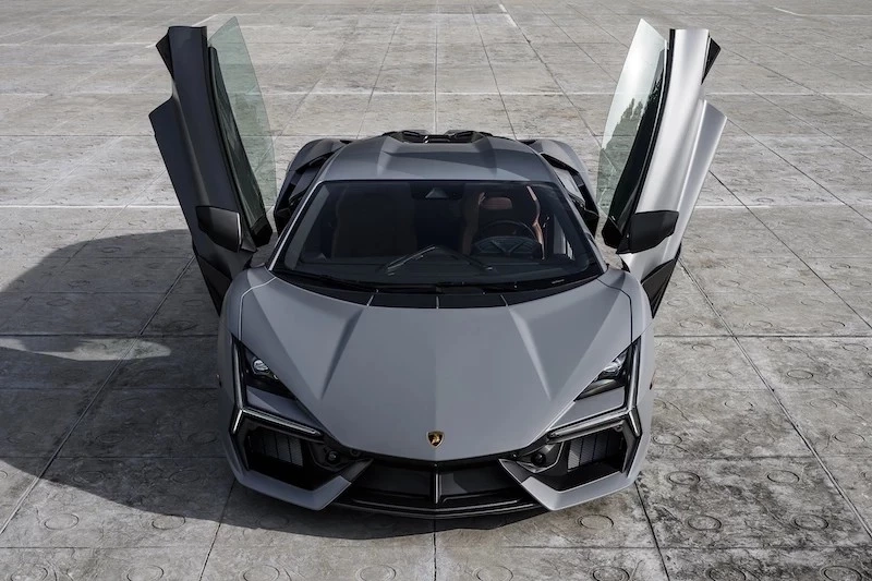 เปิดราคา Lamborghini Revuelto ที่สุดแห่งซูเปอร์คาร์ปลั๊กอินไฮบริด