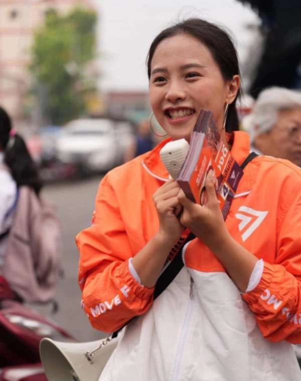 'เสก โลโซ' ซัดเดือดการเมือง ไอซ์ รักชนก รีบเข้าตอบ แต่แพ้ความปั่นของชาวเน็ต