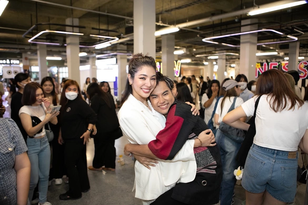 ส่งกำลังใจ "ฝ้าย สุภาพร" แอดมิตด่วนรอบสอง หายใจไม่ออก มีไข้สูง