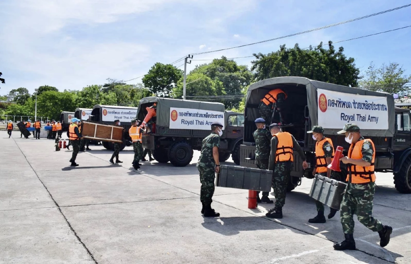 "กองทัพบก" ส่งทหารเข้าช่วยน้ำท่วม "สตูล-ภูเก็ต" พร้อมรับมือฝนตกหนัก