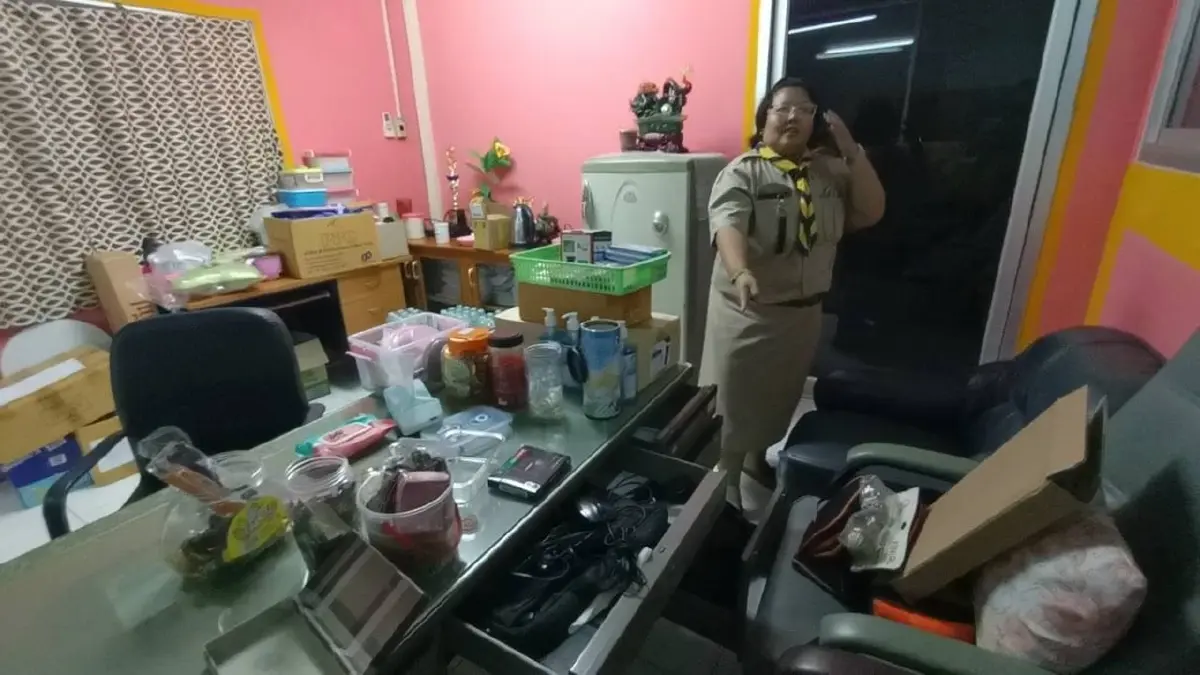 เปิดวงจรปิด โจรย่ามใจ ขโมยเงินออมนร.-เงินทำบุญ ก่อเหตุ 4 ครั้ง ตร.จับไม่ได้