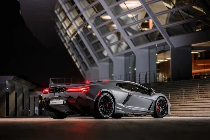 เปิดราคา Lamborghini Revuelto ที่สุดแห่งซูเปอร์คาร์ปลั๊กอินไฮบริด