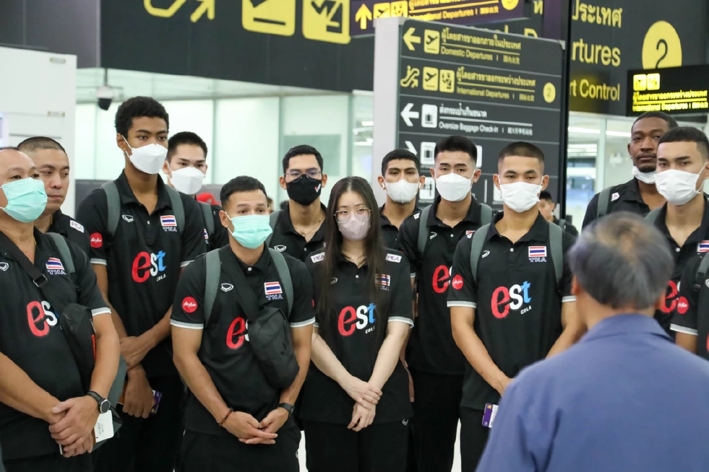 "วอลเลย์บอลชายทีมชาติไทย"ออกเดินทางลุยศึกซี วี.ลีก ที่อินโดนีเซีย