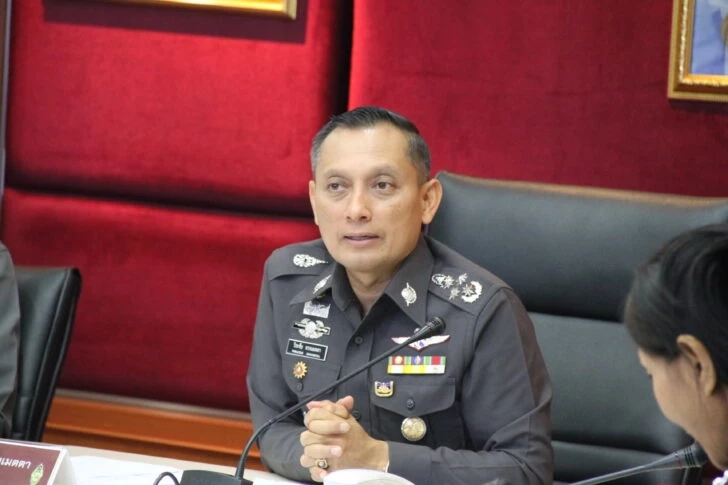 พล.ต.อ.วิระชัย "นายพลหมื่นล้าน" ซึ้งในพระธรรม ขอบวชไม่สึก! (มีคลิป)