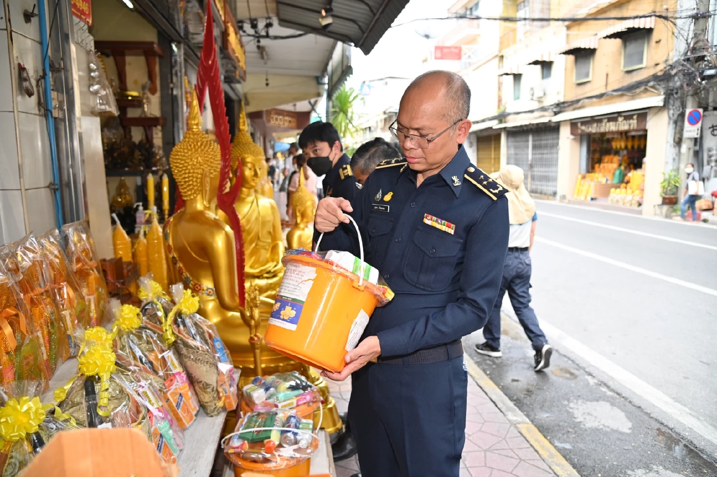 กรมการค้าภายใน เช็กร้านสังฆภัณฑ์ช่วงเข้าพรรษา ย้ำต้องปิดป้ายราคาให้ชัดเจน 
