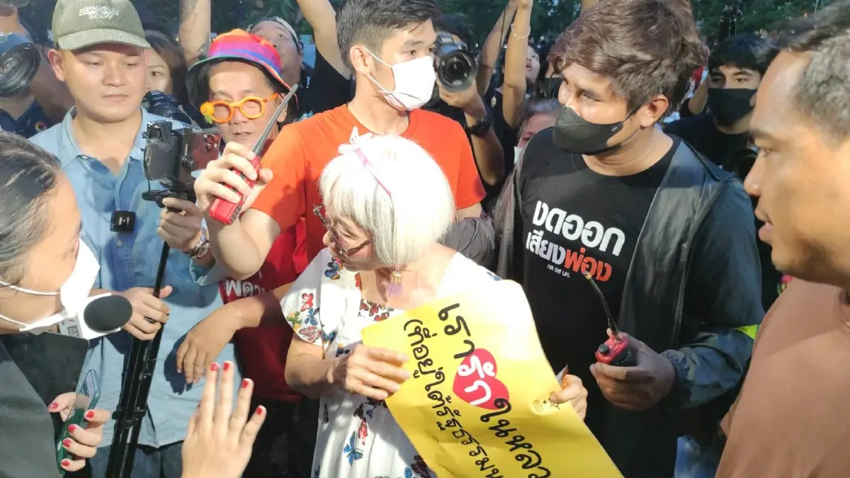 "มายด์ ภัสราวลี" ปราศรัยเดือดย้ำไม่ได้ป้อง "พิธา" แต่ป้องเสียง ปชช.