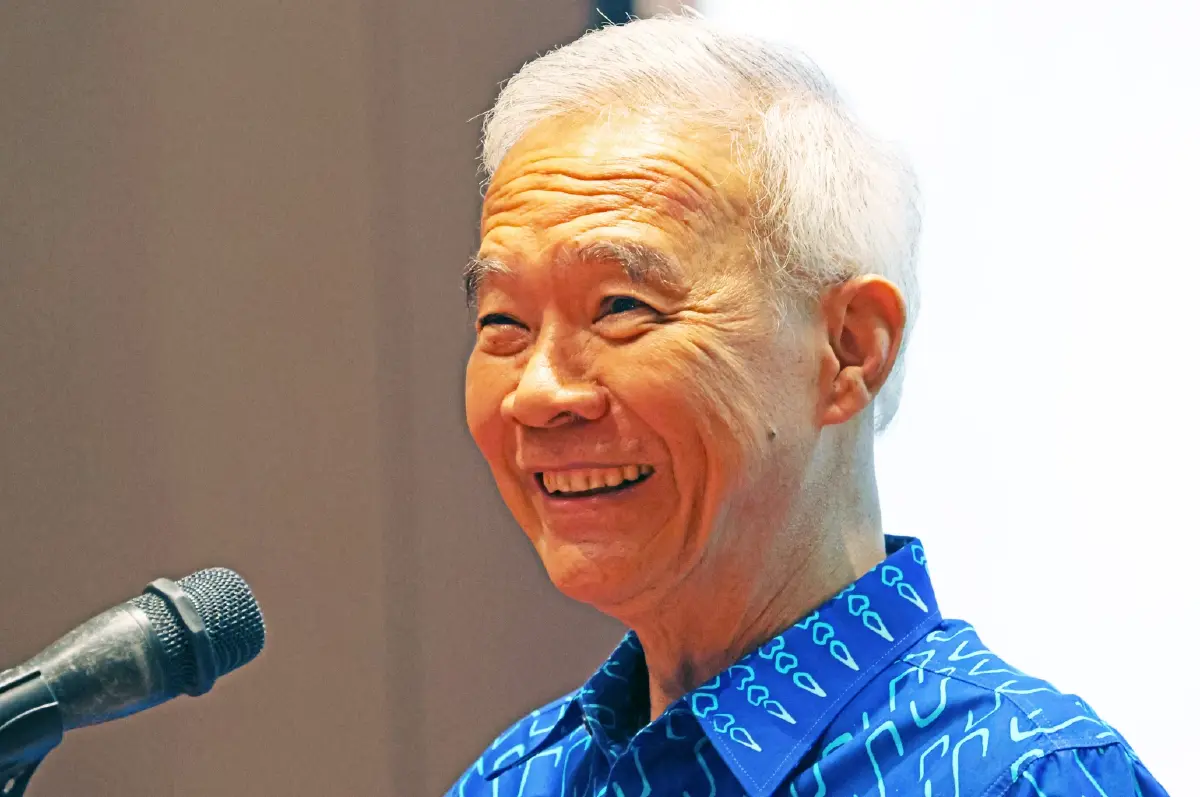 "สุวัจน์" เชื่อการเมืองไทยมีทางออก ส่งกำลังใจช่วยตั้งรัฐบาลให้สำเร็จ
