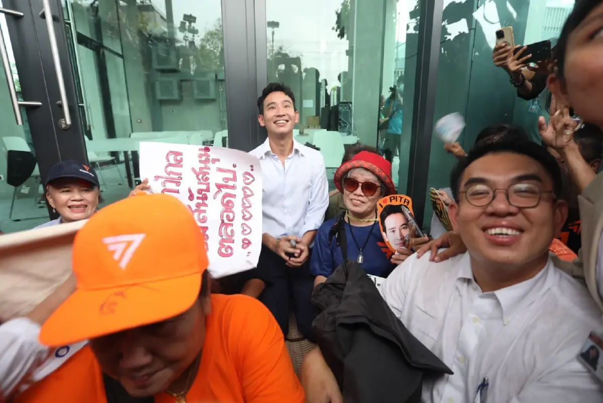 "ก้าวไกล" ย้ำ "มีลุงไม่มีเรา แน่นอน" ลดไม่ลด ม.112 โยนเผือกเพื่อไทยตัดสินใจ