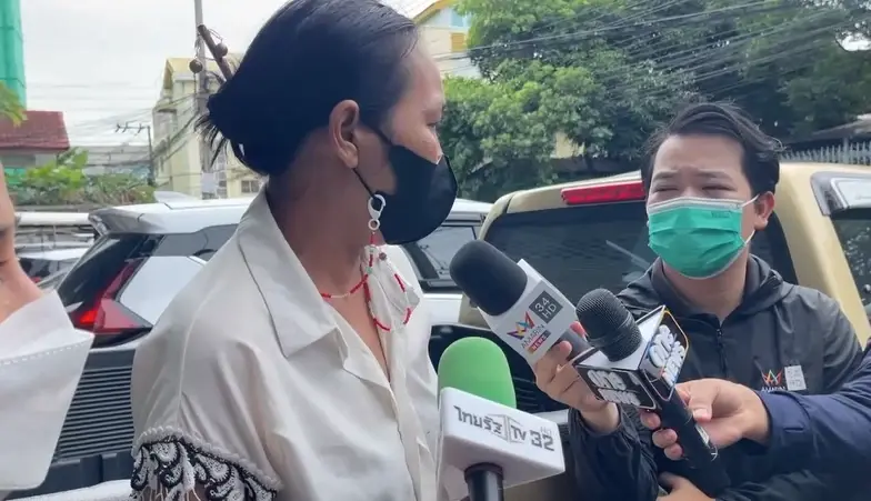 น.ส.สลักจิต ลูกสาวคนโต น.ส.จิตรา