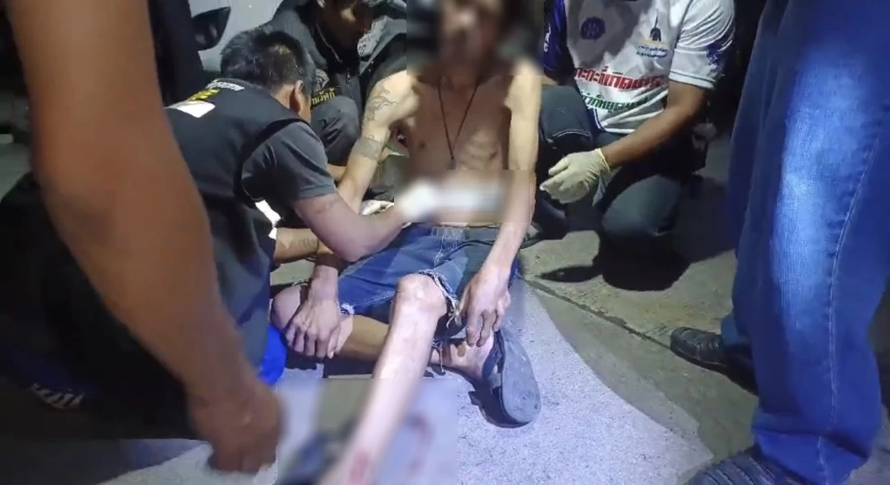 พ่อยกพวกเคลียร์แก๊งขี้เมา แกล้งลูกสาวจนหกล้ม บานปลายยิงสนั่น เจ็บ 3