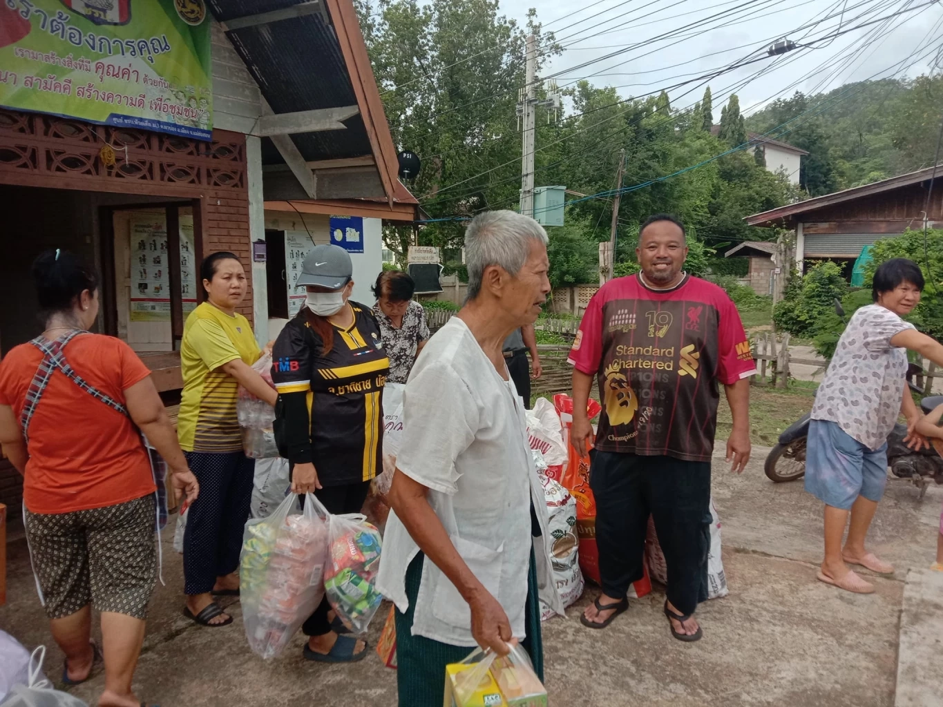 เปิดคลิปรบเดือด "รัฐคะยา" ชาวบ้านหนีตาย เมียนมาใช้เครื่องบินรบเข้าถล่ม