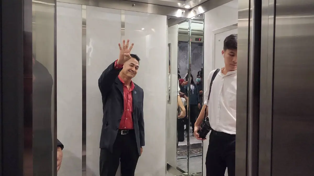 ก้าวไกลสายไปแล้ว! "สว." ประสานเสียงพร้อมหนุน "เพื่อไทย" เดินหน้าตั้งรัฐบาล