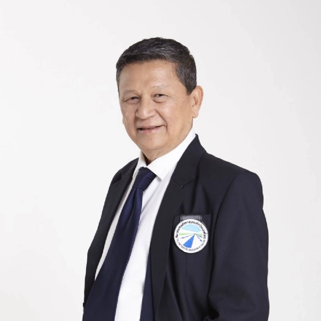 นายอภิชาติ ไพรรุ่งเรือง ประธานสหพันธ์การขนส่งทางบกแห่งประเทศไทย