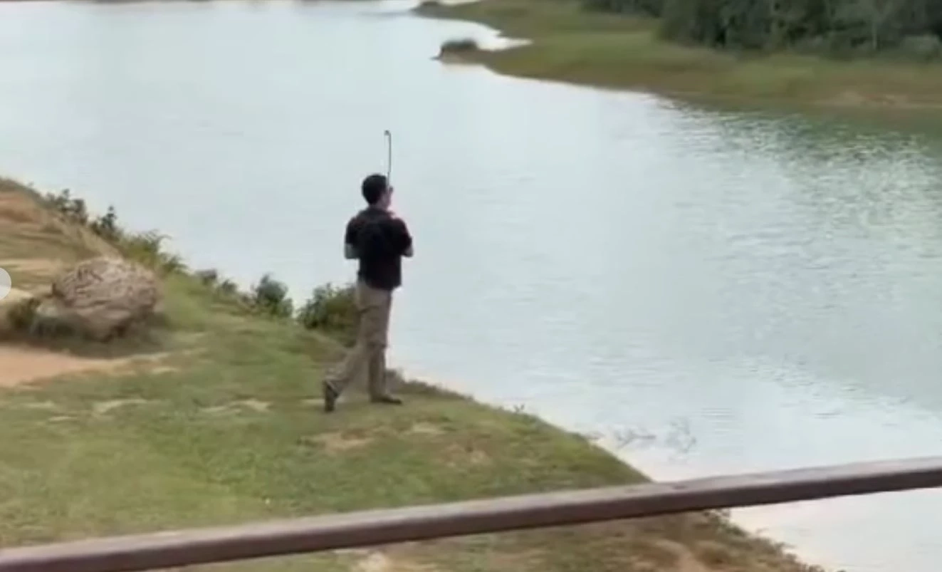 สั่งหาตัวด่วน! หนุ่มพิเรนทร์ตีกอล์ฟริมอ่างเก็บน้ำสายศร เขต อช.เขาใหญ่