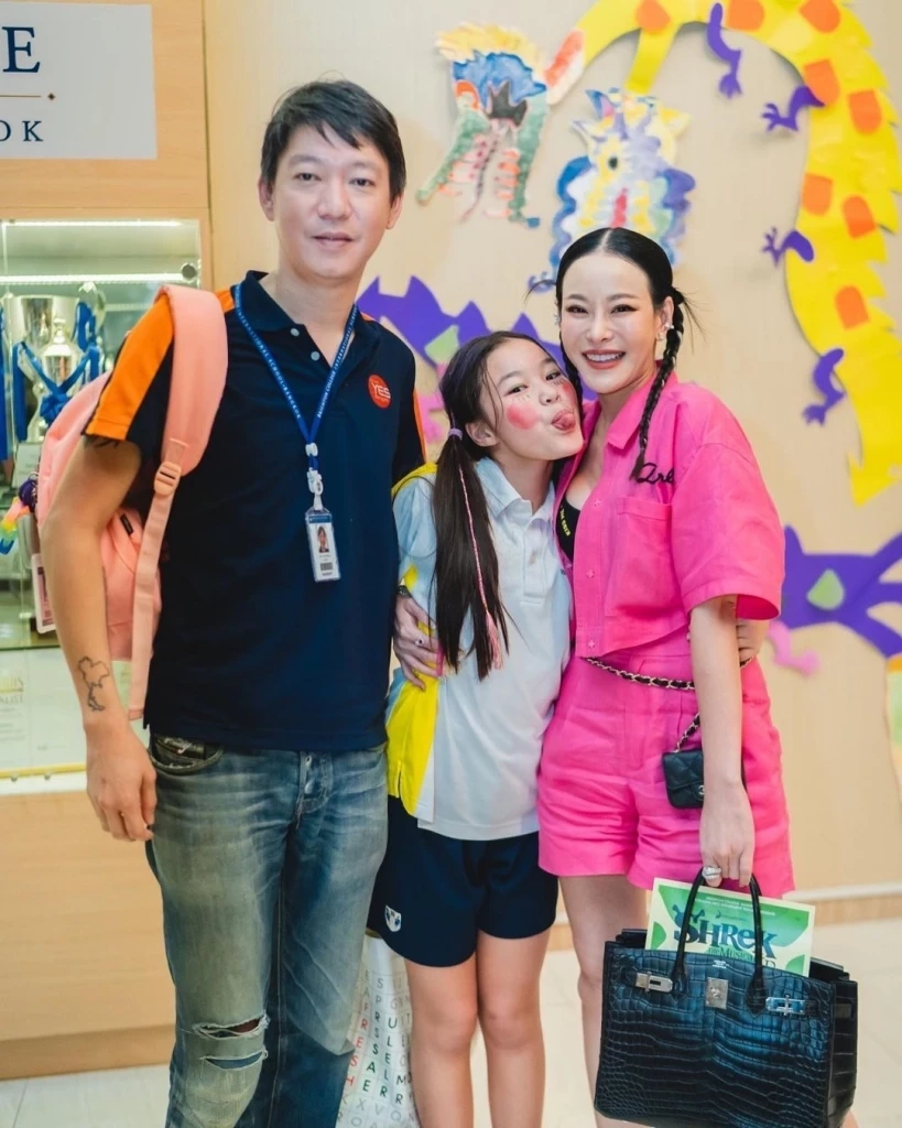 หย่าแล้ว! ผัวโพนทะนาไปทั่ว เจอโยงคู่ หนิง-จิน ล่าสุดโพสต์ภาพ พ่อ แม่ ลูก