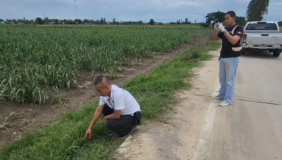 พบหลักฐานกุญแจมือตำรวจ จุดเกิดเหตุชิงทรัพย์พ่อค้าน้ำเต้าหู้