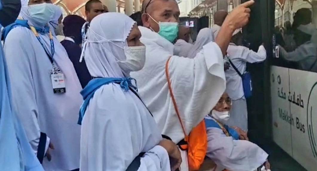 อีกแล้ว! ผู้แสวงบุญ "ฮัจญ์" กว่า 500 คน ถูกบริษัททัวร์ ลอยแพที่ซาอุฯ