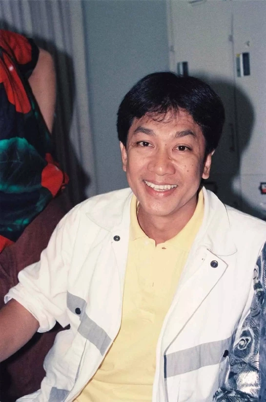 สุดเศร้า "พนม นพพร" นักร้องดัง เจ้าของเพลง "ลาสาวแม่กลอง" เสียชีวิตแล้ว