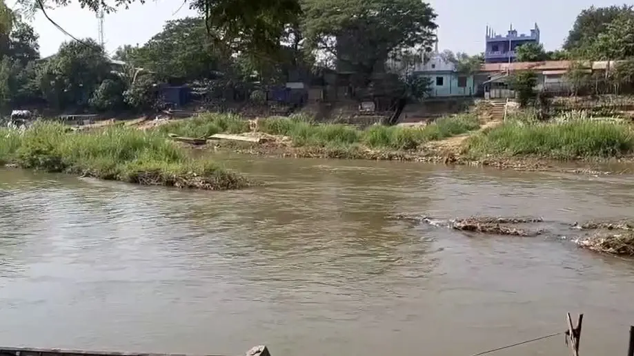 ทหารเมียนมา ปะทะกองกำลังฝ่ายต่อต้าน เสียงปืนดังสนั่นชายแดนแม่สอด