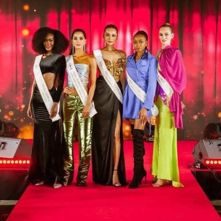 ยืนหนึ่งควีนทวีปเอเชีย “เฟิร์สหวัง” คว้ารางวัลแรกบนเวทีซูปร้าฯ (มีคลิป)