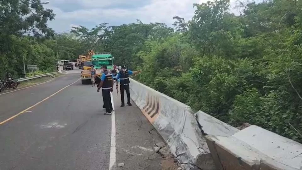 กรมขนส่ง ตรวจสภาพรถบัสรับส่งนักวิ่ง ดิ่งเหวดับ 4 พบเป็นรถปลดประจำการกองทัพ