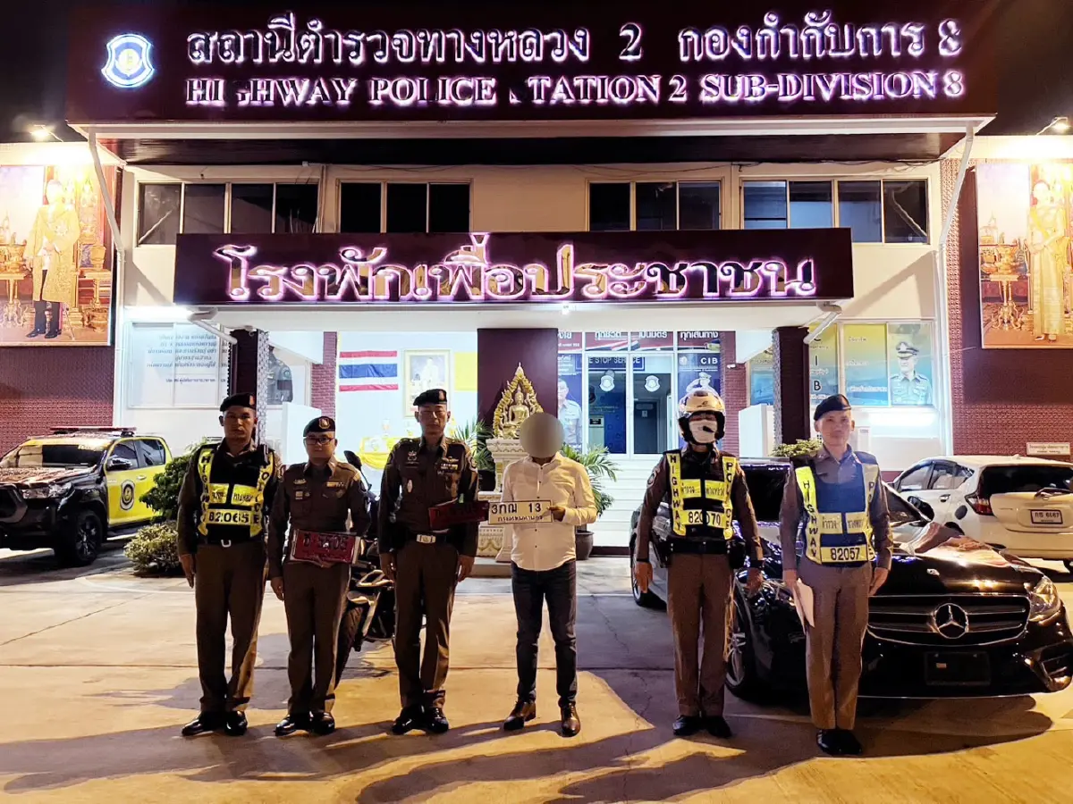 ทล. จับชาวปากีสถาน ใช้ป้ายแดงปลอม-ไม่ชำระค่าผ่านทาง 422 เที่ยว