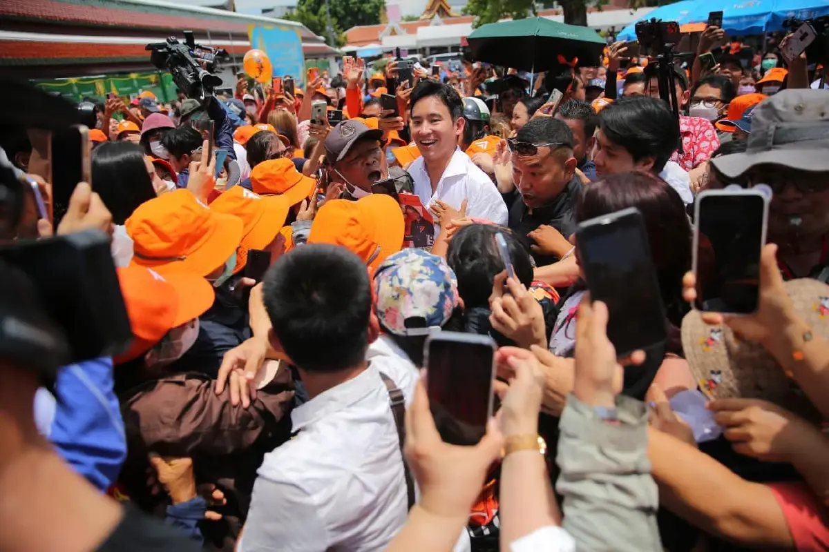"พิธา" ขอแรงหนุน "ส.ส.-ส.ว." ก่อนโหวตนายกฯ ช่วยเปลี่ยนประเทศที่มีการเมืองไม่ปกติ (คลิป)