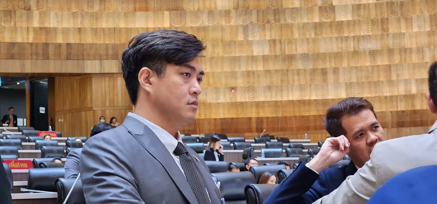 เปิดวาร์ป ดร.โจ "ชัยวัฒน์ สถาวรวิจิตร" สส. "ก้าวไกล" ที่โซเชียลแห่ตามหา