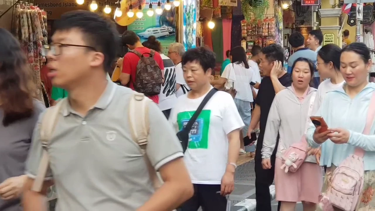 ท่องเที่ยวหยุดยาวภูเก็ตคึกคัก โดยเฉพาะย่านเมืองเก่า คาดเงินสะพัด 2.2 พันล.