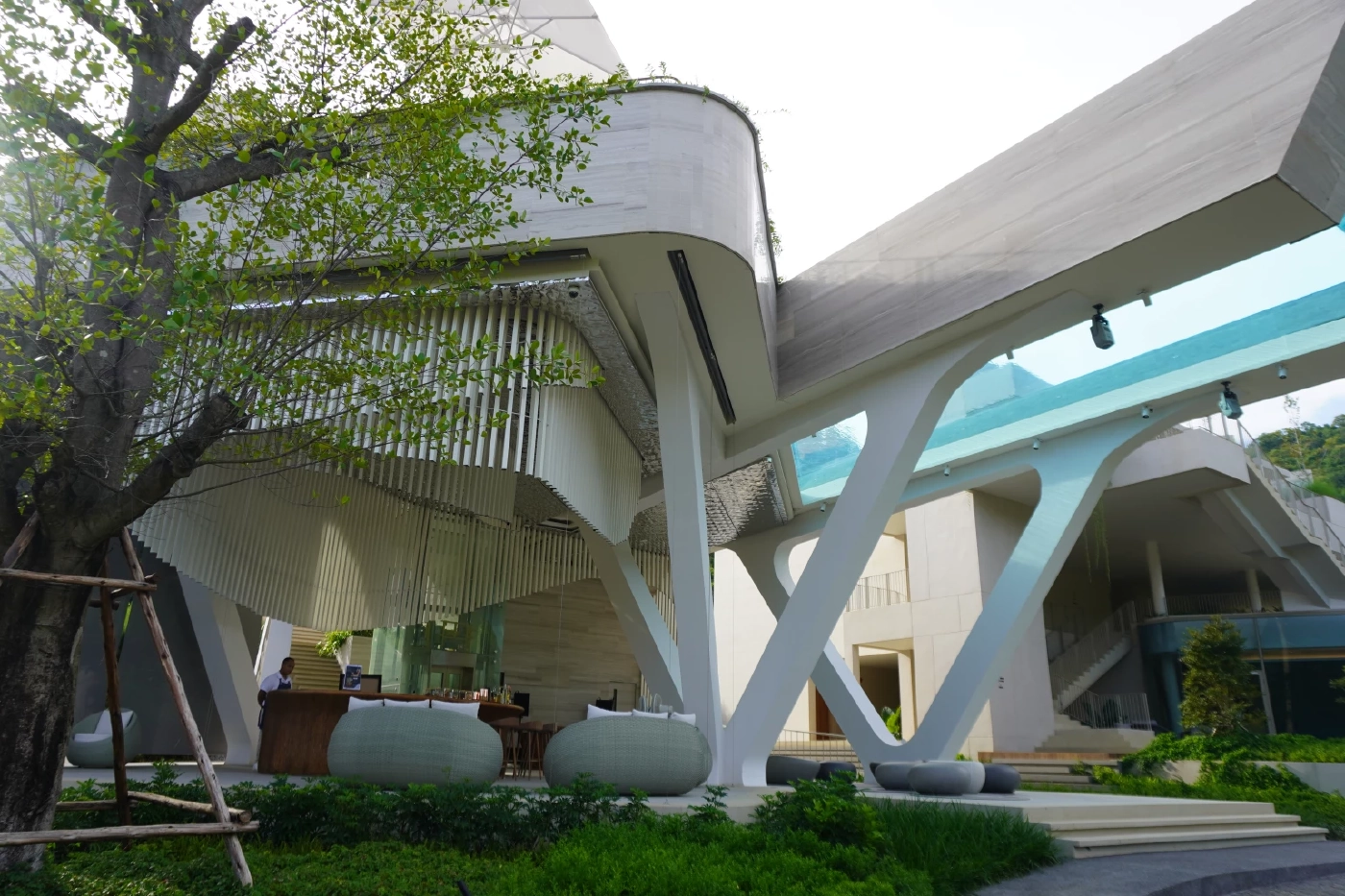 ถ่ายรูปชิคๆพร้อมทานอาหารมื้อหรู ที่โฮเทลมิส เขาใหญ่