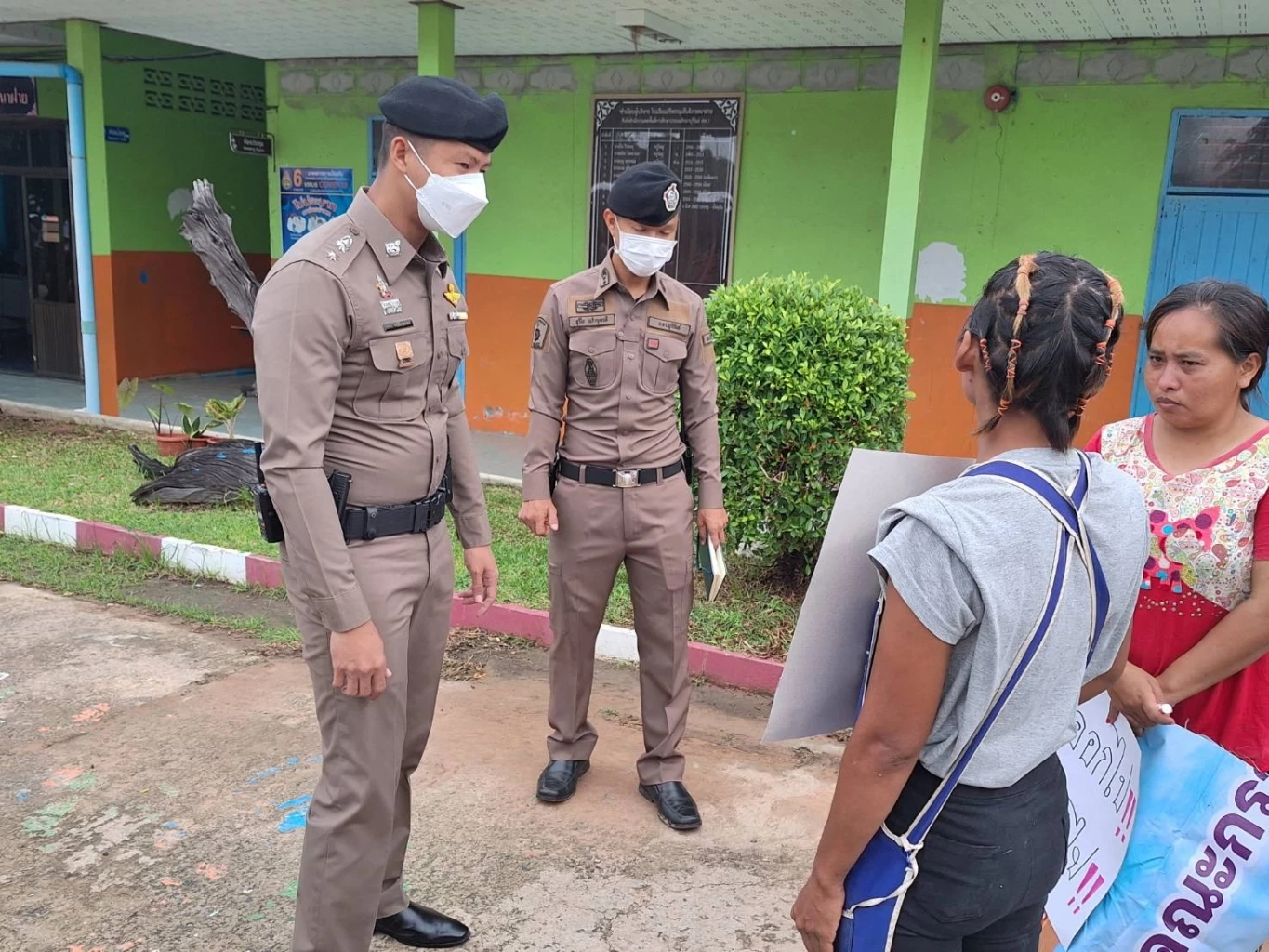 สพป.บุรีรัมย์ 1 เร่งแก้ปัญหา ผอ.ปากแจ๋ว ขัดแย้งชุมชน ชี้เป็นคนรุ่นใหม่ไฟแรง