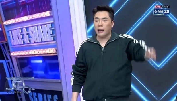 เผยสาเหตุ ทำไม "มดดำ" เกิดปากเบี้ยวขณะอ่านข่าว แฟนคลับแห่ส่งกำลังใจเพียบ