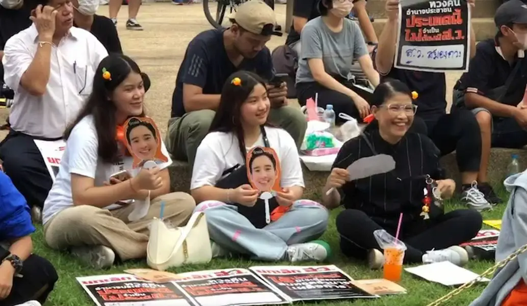"มายด์ ภัสราวลี" ปราศรัยเดือดย้ำไม่ได้ป้อง "พิธา" แต่ป้องเสียง ปชช.