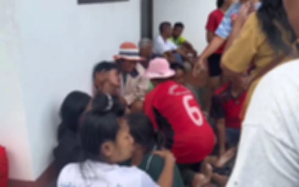 กระบะกลับจากงานบุญ ชนสนั่นแยกไฟแดง ดับ 3 หนึ่งในผู้เสียชีวิต ลูกชายจะบวชพรุ่งนี้