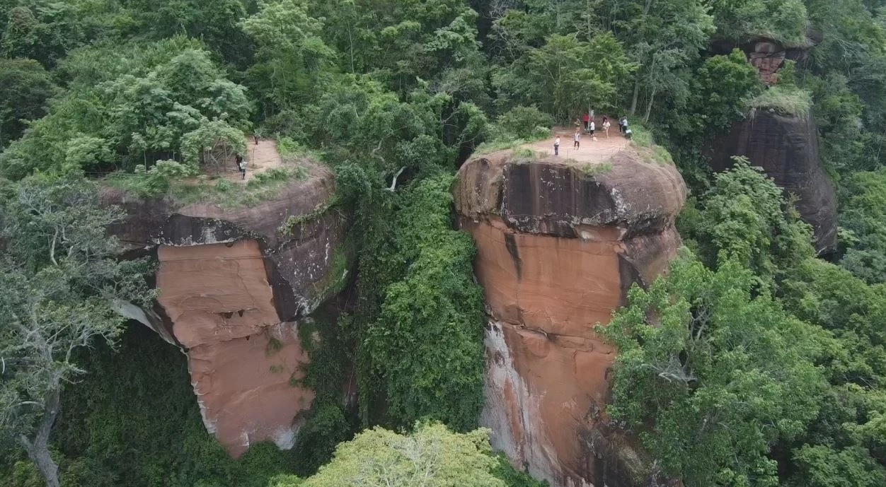 สุดว้าว! นทท.ชมวิว "ผานาคี" ตื่นตาหินพญานาค สายมูไม่พลาดขอพร