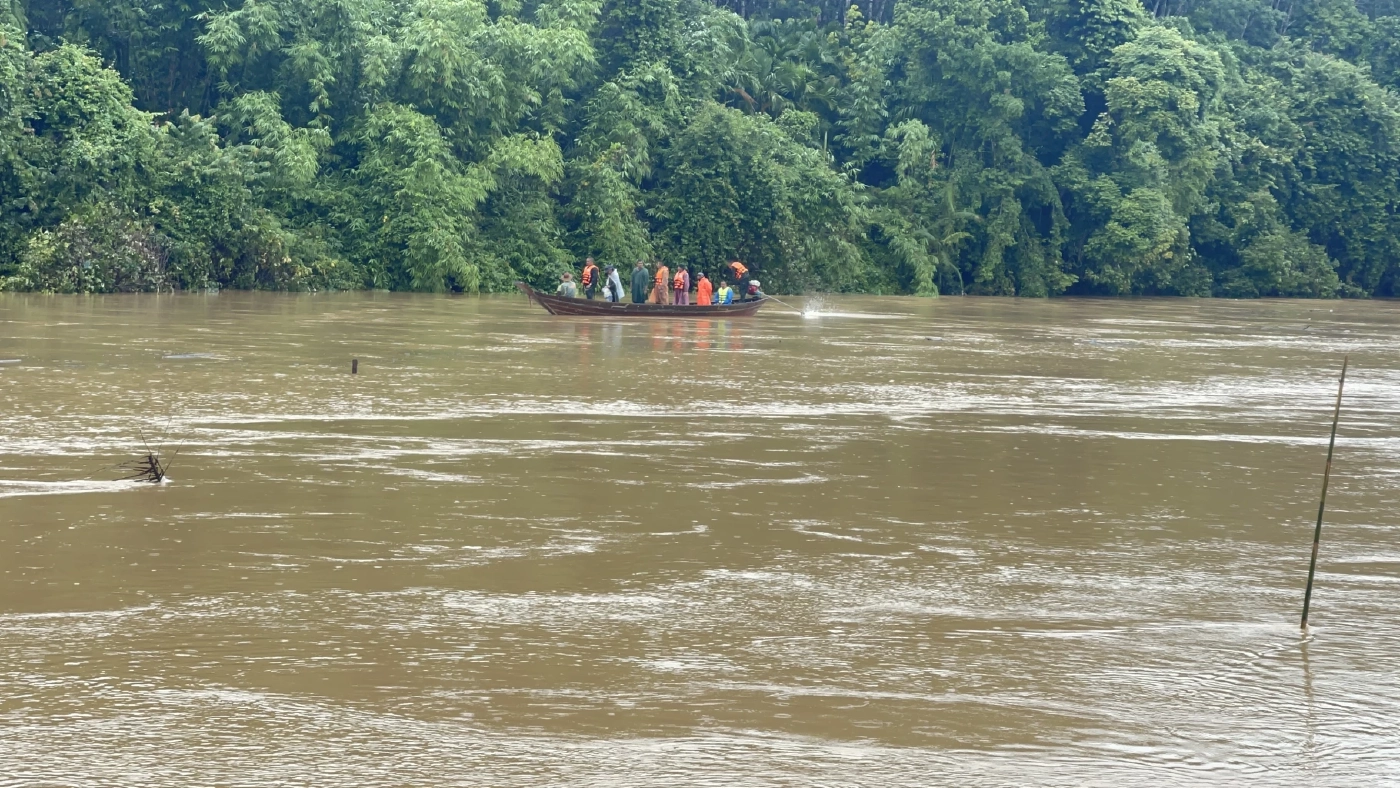 ยังไร้วี่แวว "สิบเอก" ถูกขบวนการขนยางเถื่อน ทำร้ายหายไปในแม่น้ำกระบุรี