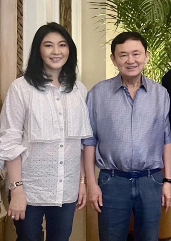 ทักษิณ-ยิ่งลักษณ์ คอยต้อนรับคณะ สส.ที่บินไปอวยพรวันเกิดที่ฮ่องกง