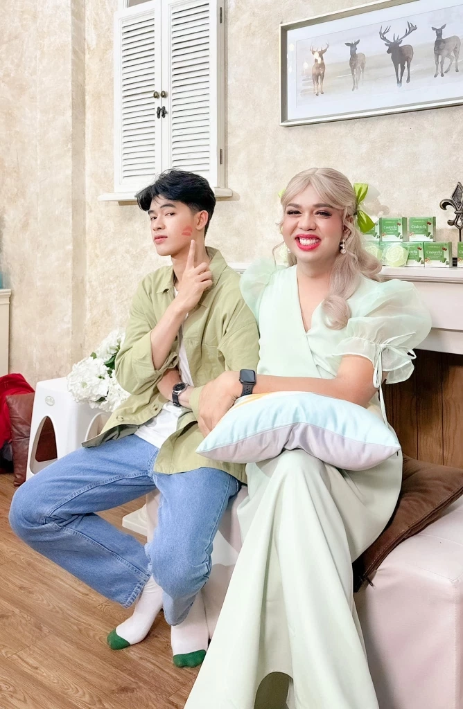 แพรรี่ ไพรวัลย์  เปย์หนักแฟนเด็ก เกือบเลิกเพราะโพสต์ไม่คิดฝ่ายชายหอบผ้าหนี