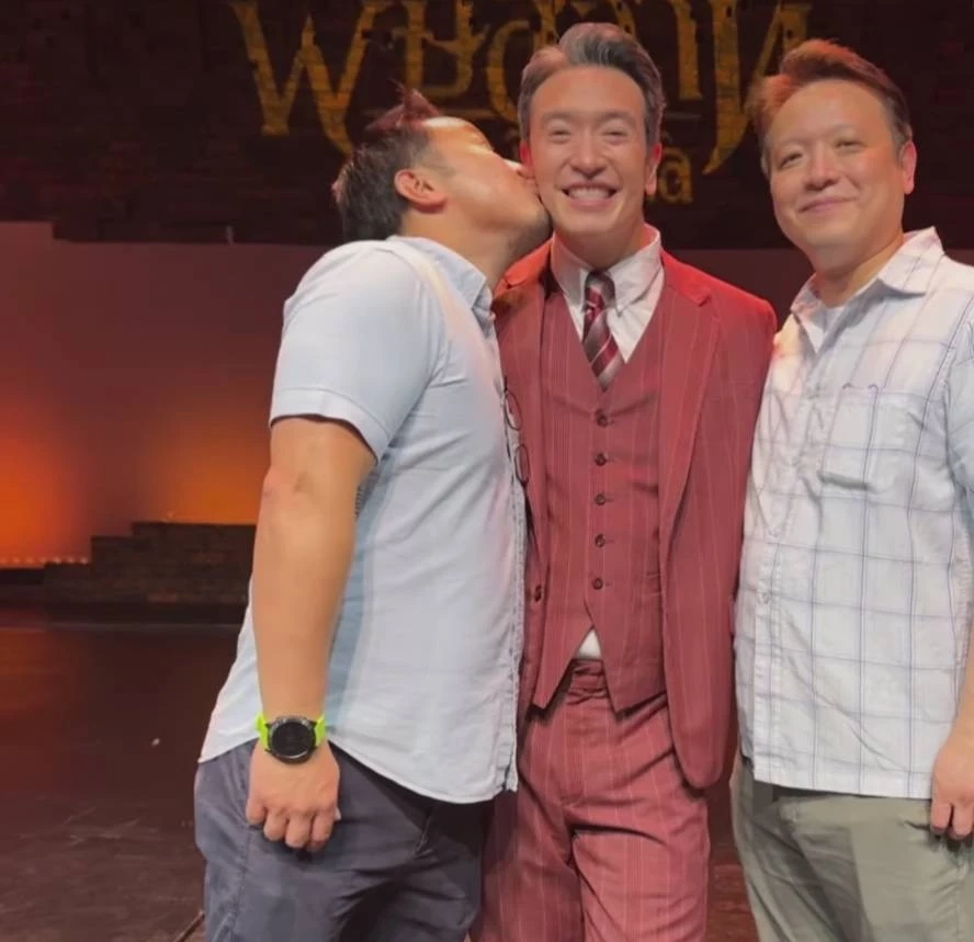 โมเมนต์อบอุ่น ชาย-มิค พร้อมพี่ชายคนโต ร่วมเฟรมเดียวกัน