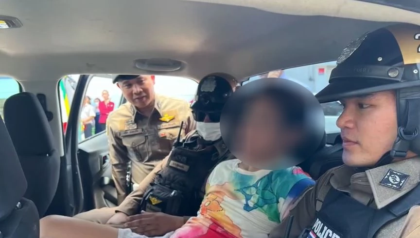 เปิดคลิปสยบคลั่ง หนุ่มเสพไอซ์จนหลอน ซิ่งรถไล่ชนดะ กลางเมืองขอนแก่น