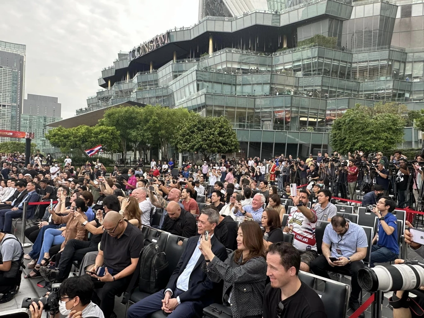 "ปาเกียว vs บัวขาว" ดวลหมัดต้นปีหน้า "เสี่ยวินิจ" เผยทุ่มงบกว่า 800 ล้านจัดคู่หยุดโลก