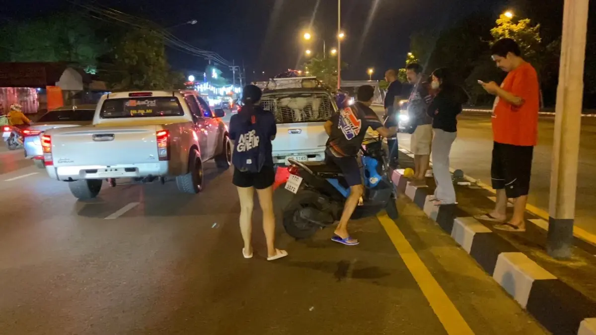 ระทึก! ชาวบ้านล้อมจับ รถตระเวนจับหมาขาย กลางพุทธมณฑลสาย 4 สุดท้ายหนีไปได้